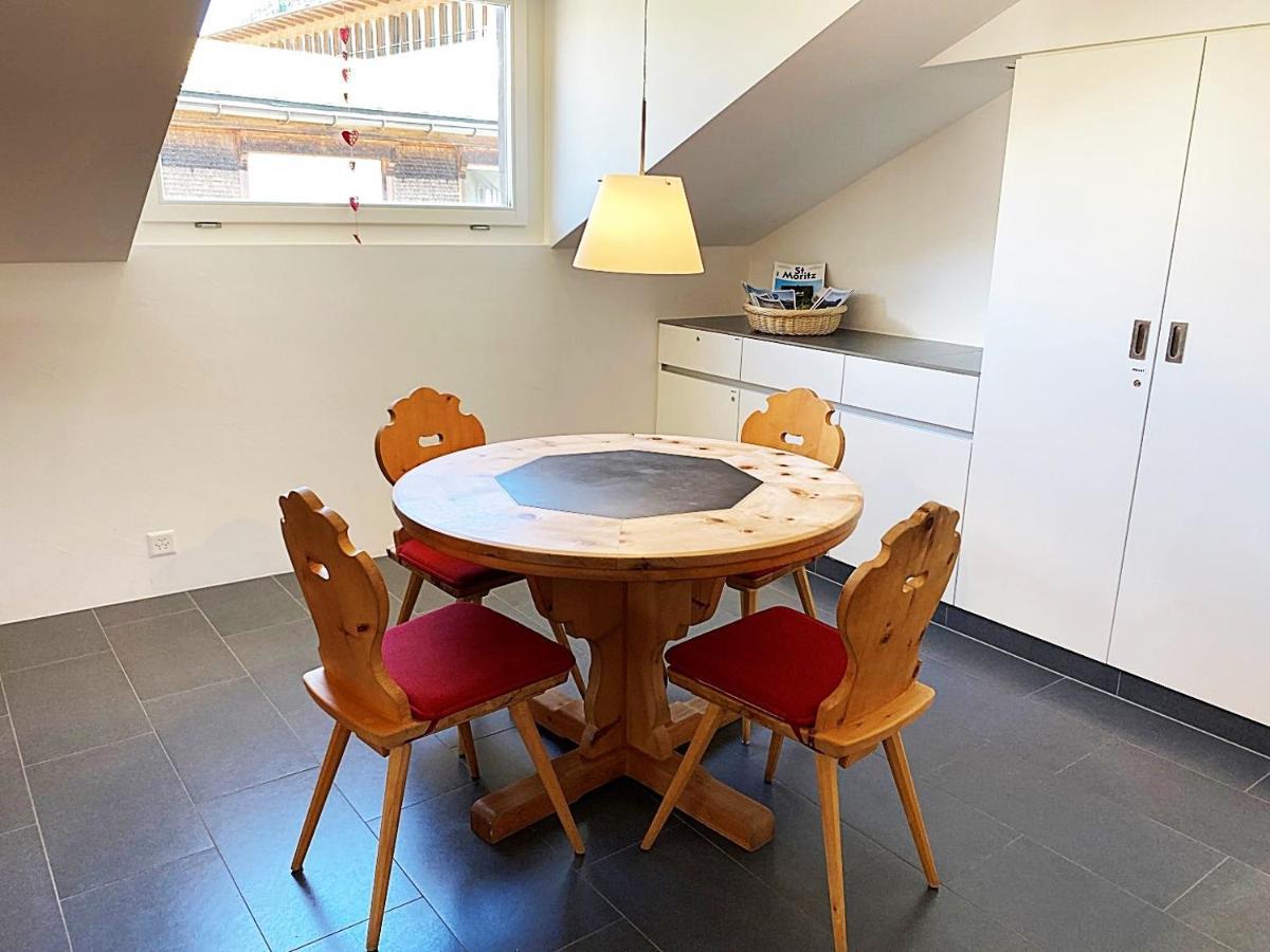 Alpenstil - 60M2 Dachstockwohnung Mit Garage - Bm186 Pontresina Esterno foto