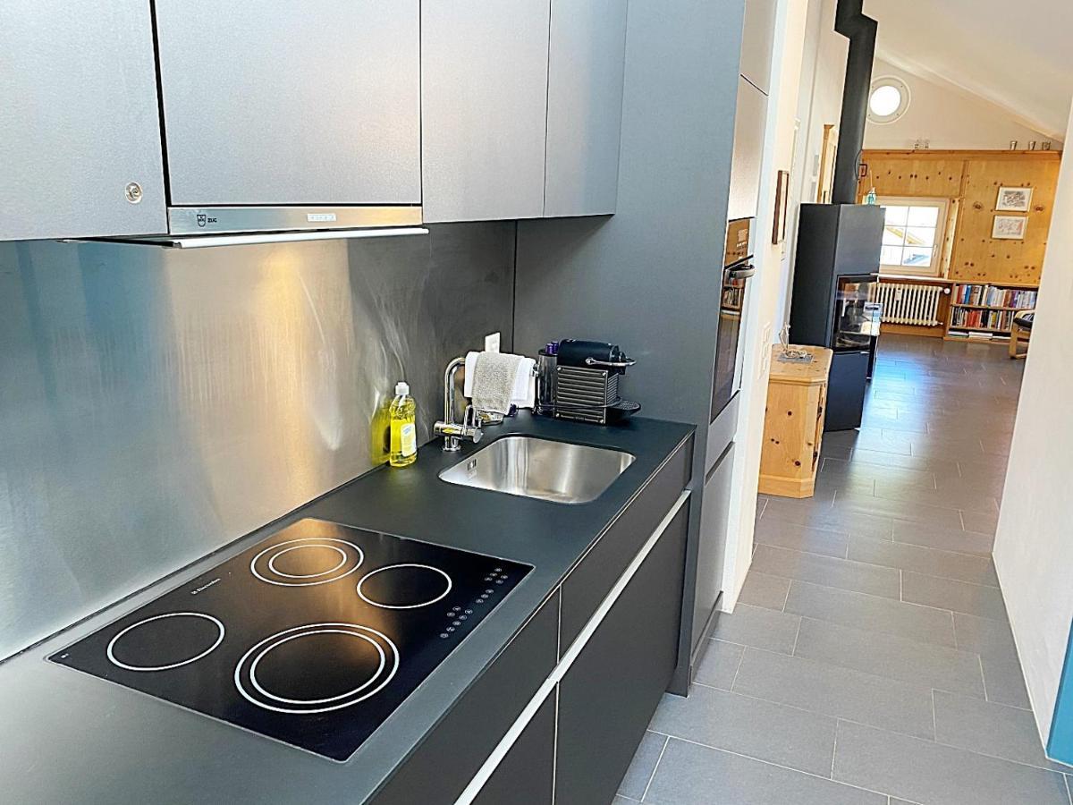 Alpenstil - 60M2 Dachstockwohnung Mit Garage - Bm186 Pontresina Esterno foto