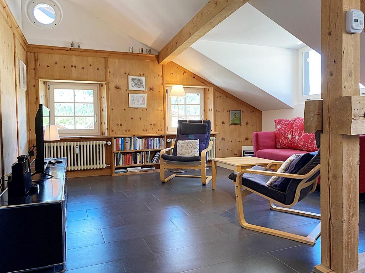 Alpenstil - 60M2 Dachstockwohnung Mit Garage - Bm186 Pontresina Esterno foto